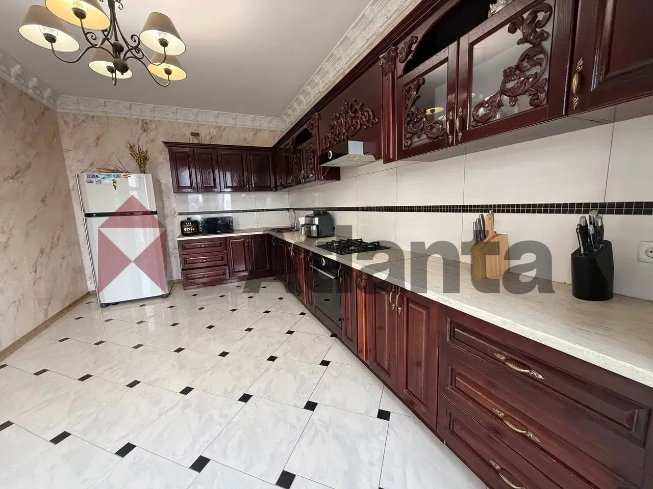 Дом по адресу ул. ПівденноКільцева (площадь 350 м²) - imageAlt 11 Дом по адресу ул. ПівденноКільцева (площадь 350 м²) - Atlanta.ua - imageAlt 11